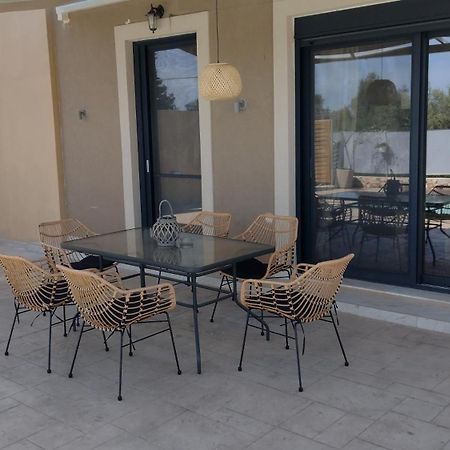 Villa Ndj Relax Tsoukaládhes Exteriör bild