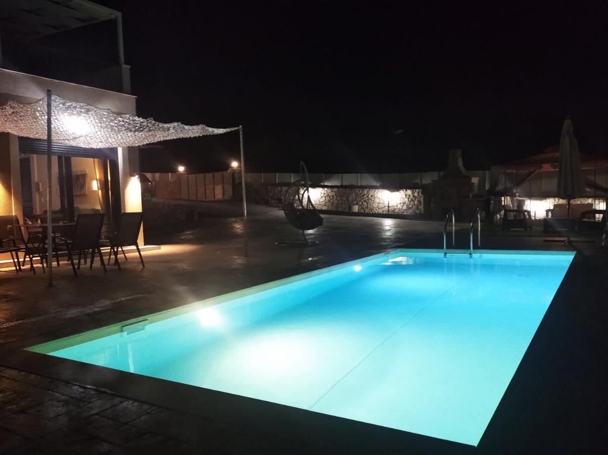 Villa Ndj Relax Tsoukaládhes Exteriör bild